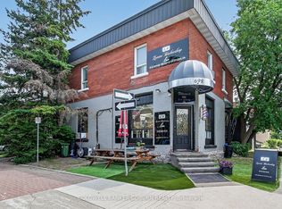 698 Cooper St, Ottawa, ON K1R5J4