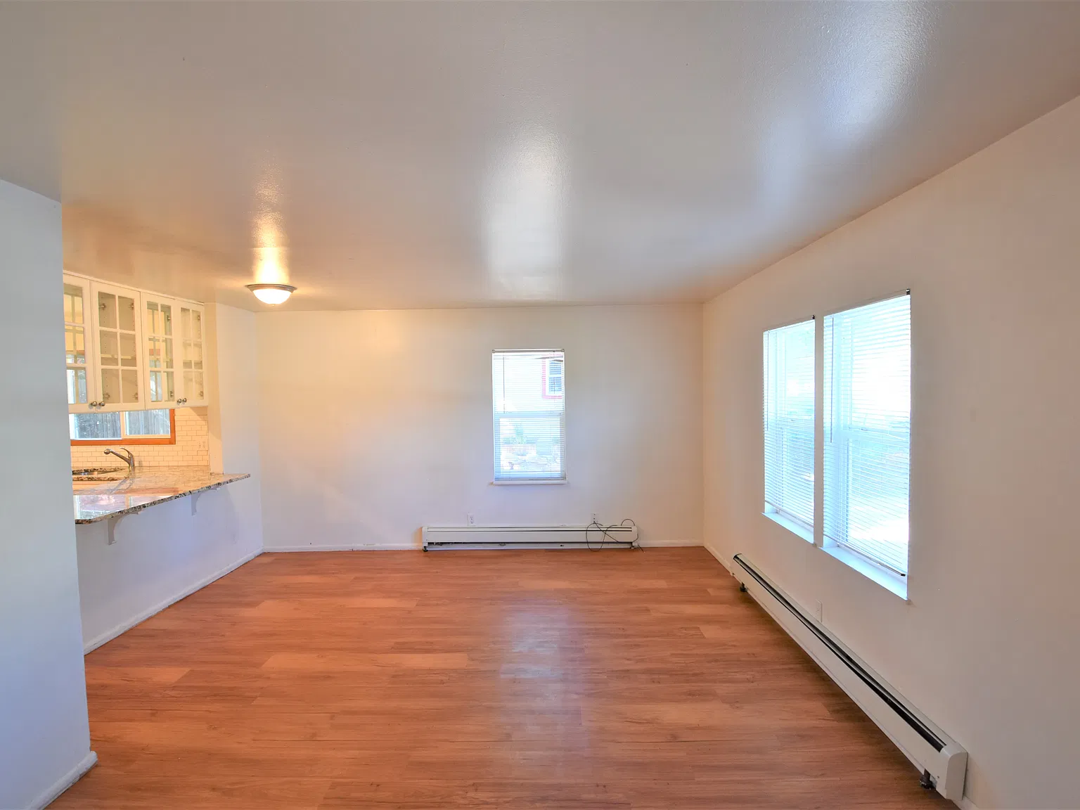 3 bed, 1400 sqft, $4,555 — Photo 4