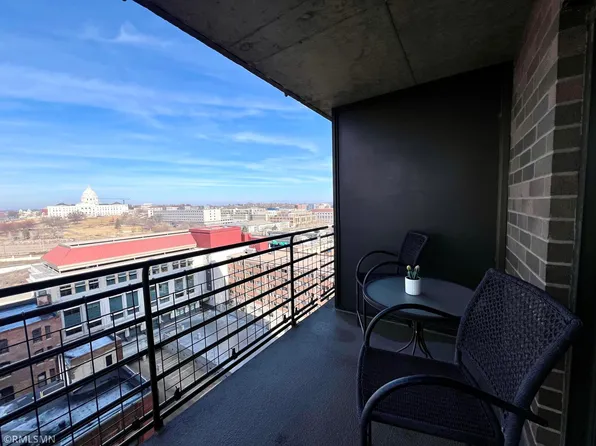 26 10th St W Unit 1306, Saint Paul, MN 55102