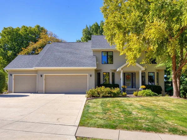 3508 Southern Woods Dr, Des Moines, IA 50321