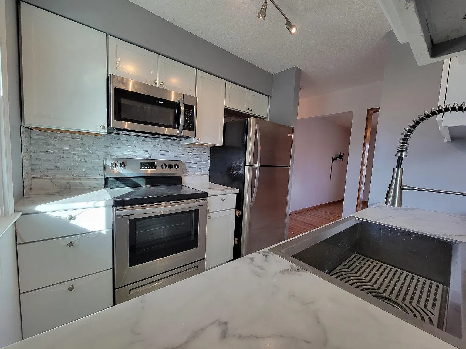 10709 Xavis St NW — Photo 2