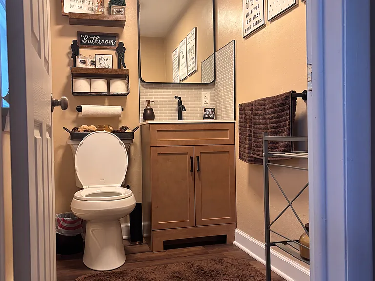 Lower level half bath