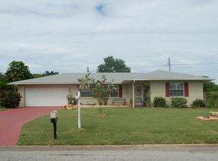 2910 Norwich Dr W, Bradenton, FL 34205