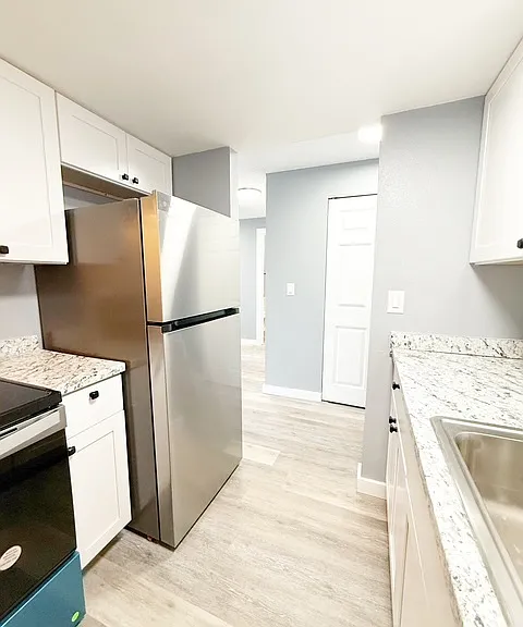 2001-2009 Magnuson Way — Photo 6