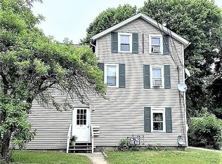 81 Liberty St, Pawcatuck, CT 06379