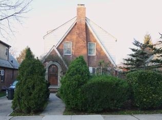 4138 220th St, Bayside, NY 11361