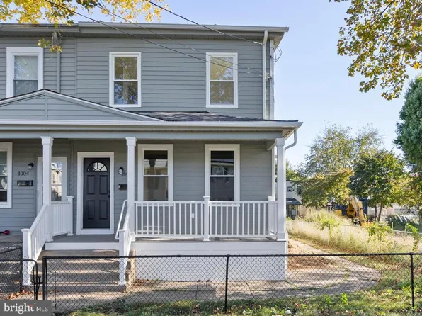 1006 W 3rd St, Florence, NJ 08518