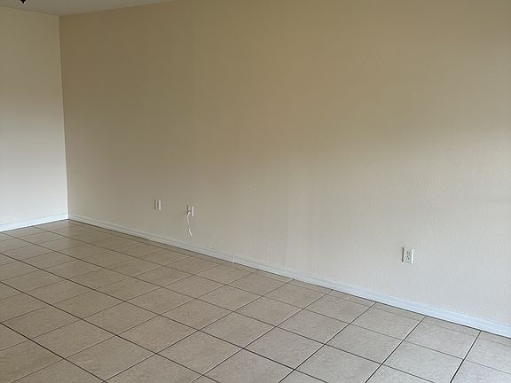 5th image of 6425 Cypressdale Dr Unit 101