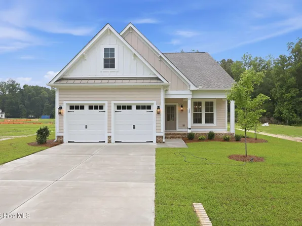 26 Paddington Way, Trent Woods, NC 28562