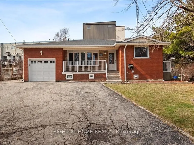 134 Victor Blvd #LOWER LEVEL — Photo 1