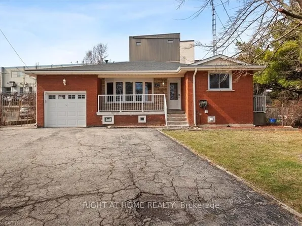 134 Victor Blvd, Hamilton, ON L9A 2V4