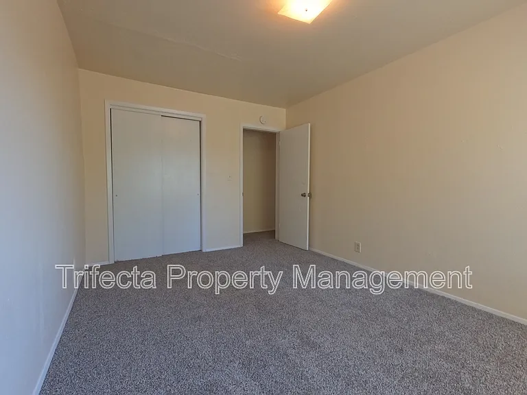 1125 Peterson St — Photo 14