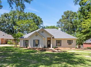 205 Woodrun Dr, Ridgeland, MS 39157