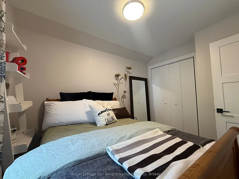 48 Albani St #UPPER — Photo 15