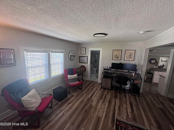 4th image of 109 Carteret Avenue