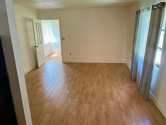 5th image of 2567 Columbus St