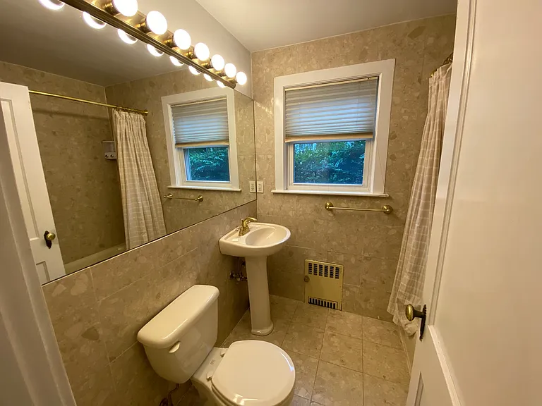 27 Portina Rd — Photo 10