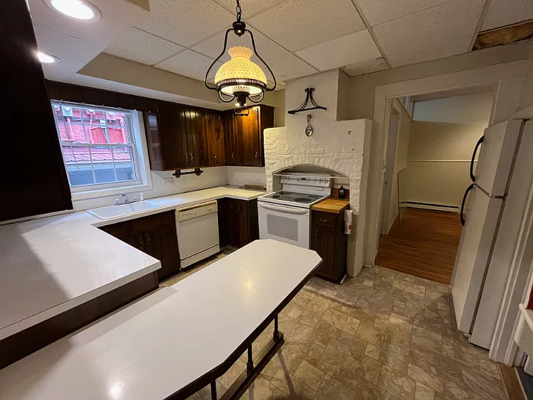 102 Pine St #1 — Photo 8