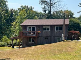 11038 Masters Rd, Howard City, MI 49329