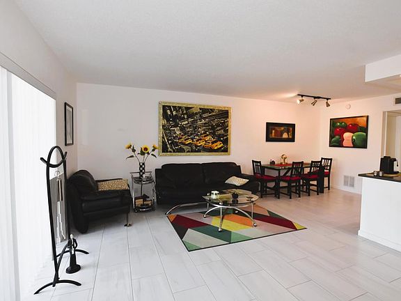 5th image of 4501 S Ocean Blvd APT E5