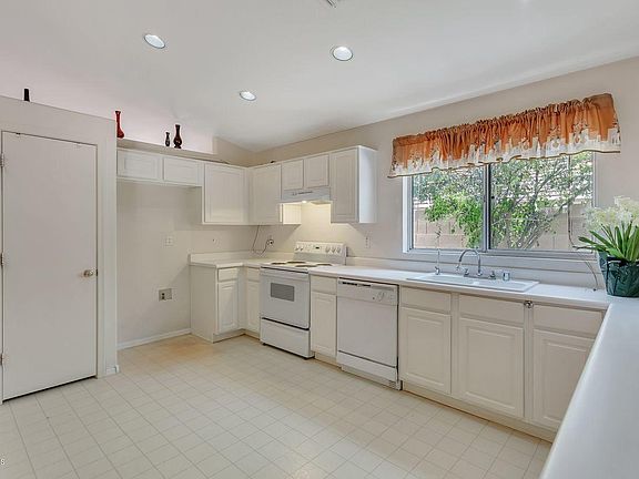 4th image of 21172 N 80th Ln
