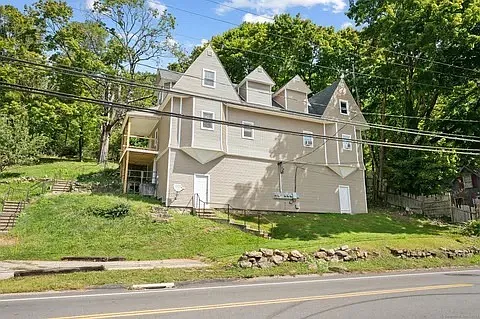 2 bed, 820 sqft, $1,600 — Photo 4