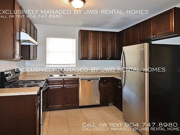 4th image of 4880 Churchill Dr
