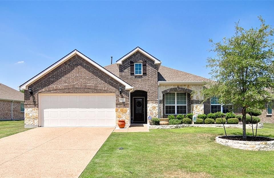 1st image of 717 Peterhouse Dr