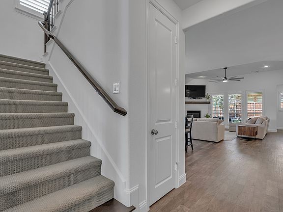 5th image of 1041 Lone Grove Ln