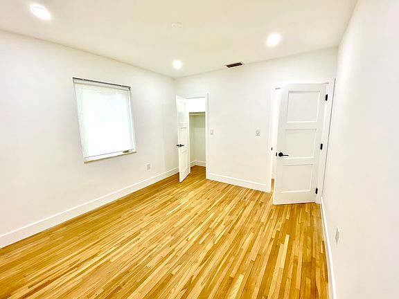 5th image of 3250 SW 18th Ter