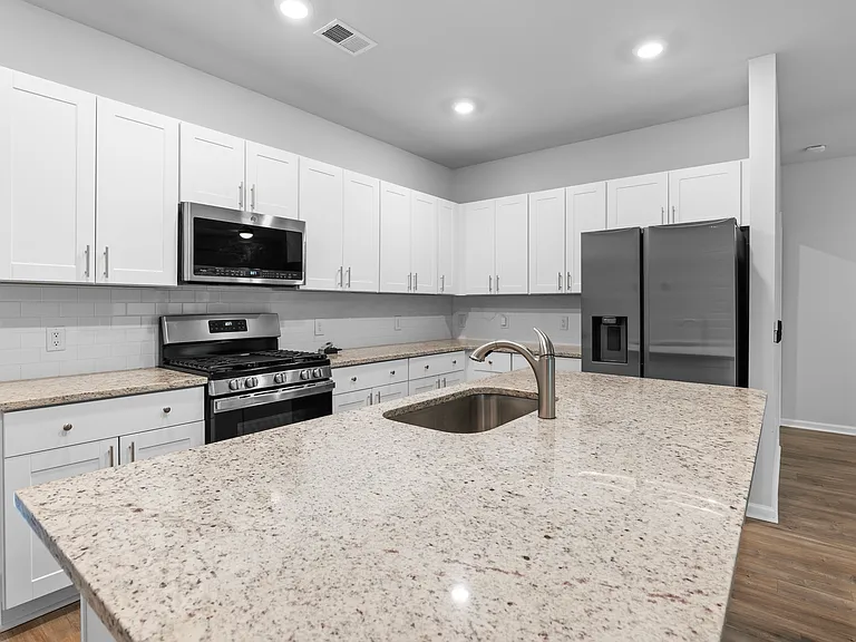 301 Firewheel Ct — Photo 4