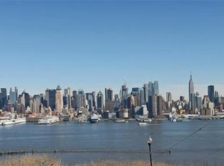 769 Boulevard E, Weehawken, NJ 07086