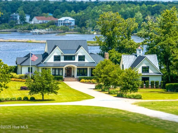 223 Dugald Lane, Hampstead, NC 28443