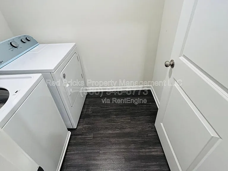 9315 Grand Valley Dr — Photo 31