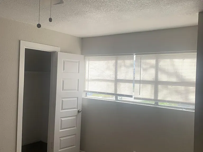 3402 Lantern Ln — Photo 25