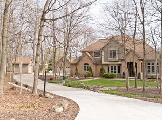 84 Long Grove Rd, Yorkville, IL 60560