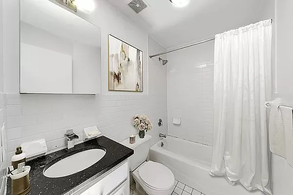 Rented by Vector New York, LLC | media 12