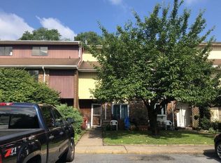 1536 Creekside Rd, Whitehall, PA 18052