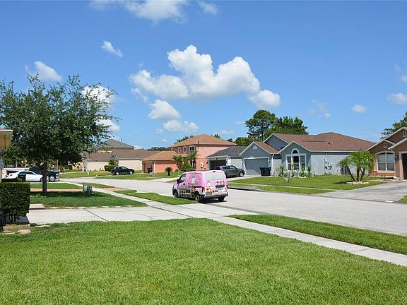 5th image of 12436 Woodbury Cove Dr