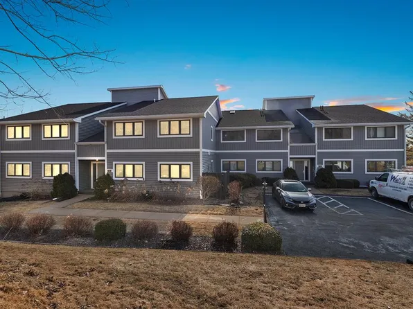 160 Summit Beach Dr APT E, Algoma, WI 54201