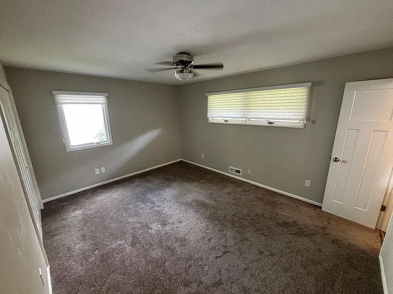 6008 Erin Ter — Photo 11