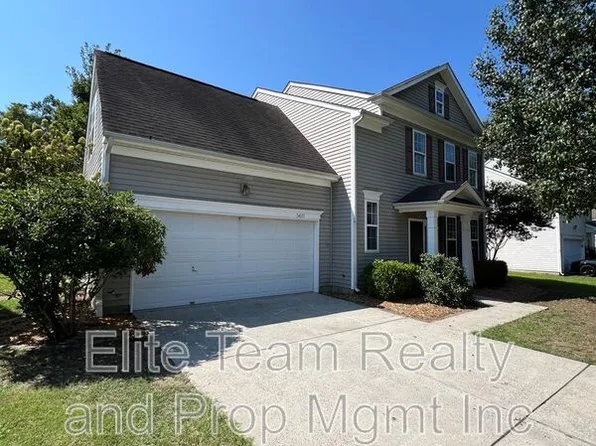 14011 Millers Creek Ln, Charlotte, NC 28278