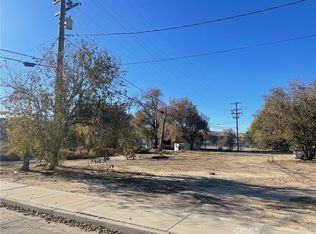 15730 3rd St #22, Victorville, CA 92395