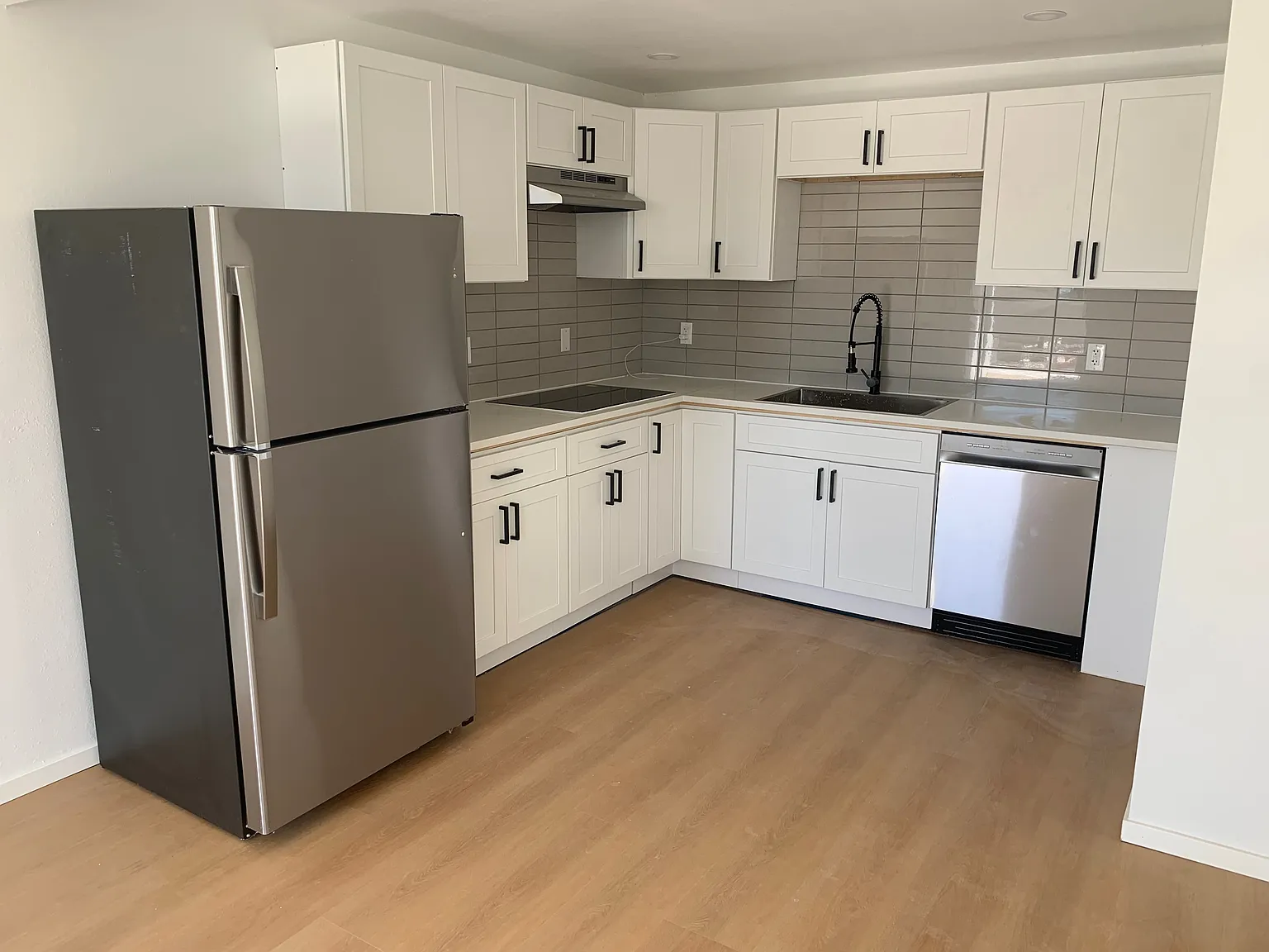 Hill Dr, Vista — Photo 1