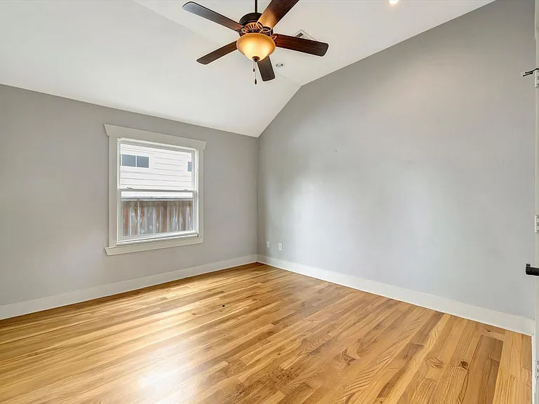 4628 Kermit St — Photo 22