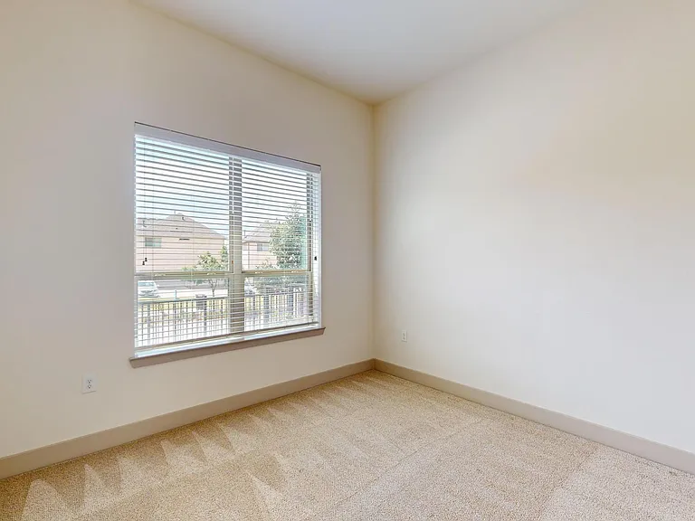 The Flats at Palisades — Photo 84