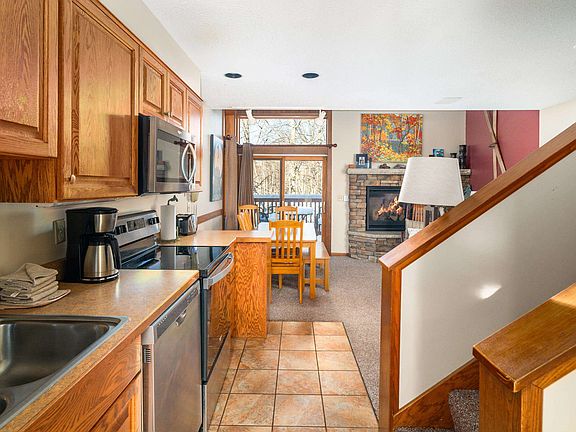 2nd image of 512 Moose Mountain Dr #512