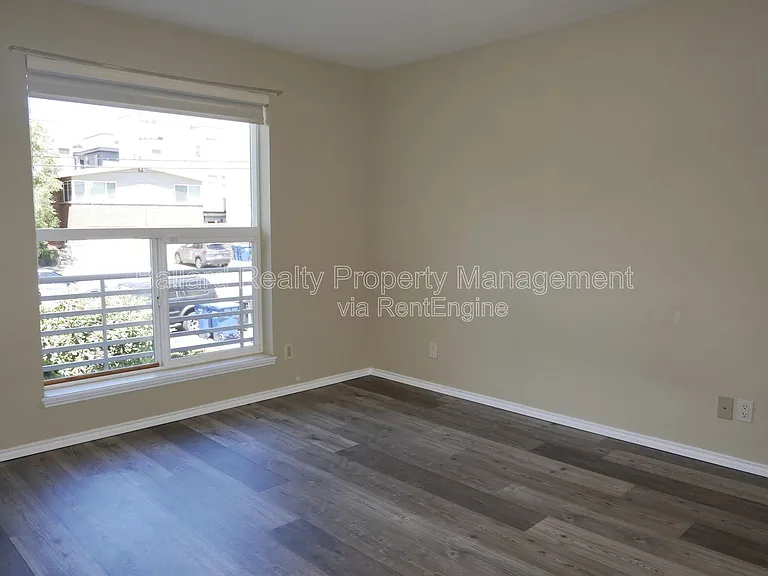 1737 NW 64th St — Photo 24