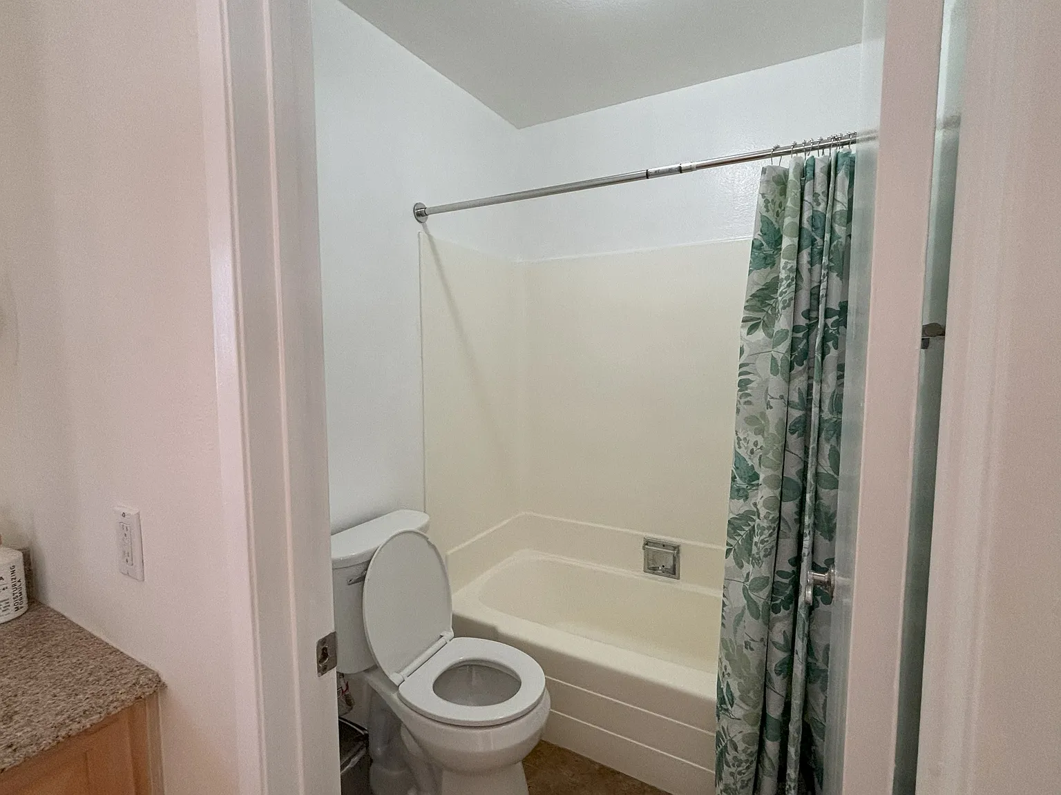 1 bed, 780 sqft, $2,300 — Photo 2