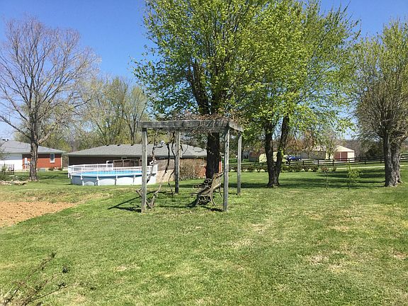 5th image of 161 Kings Church Ct